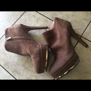 Vince Camuto booties